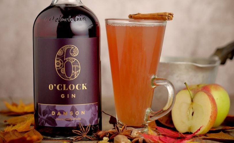 6 O'clock Gin damson cocktail
